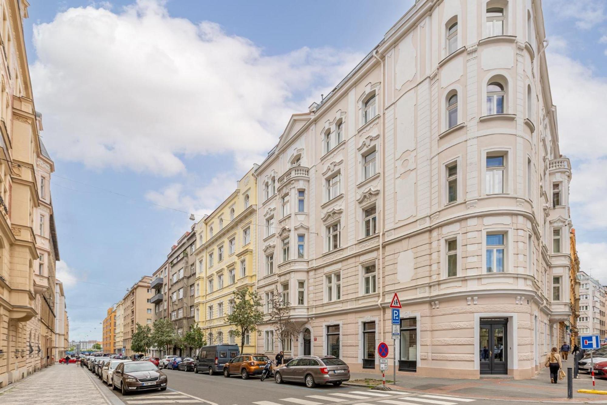 -studio Prague